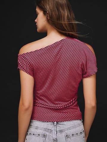 Bershka T-Shirt in Pink