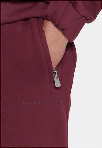 Dropsize Tapered Hose 'Bazix Republiq' in Rot