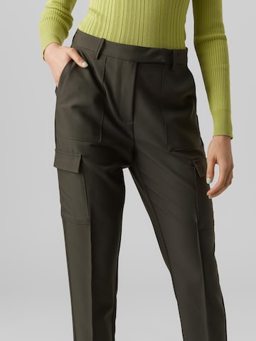VERO MODA Normální Kalhoty s puky 'NYLA' – zelená