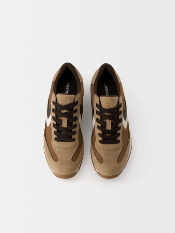 Sneaker bassa di Bershka in beige