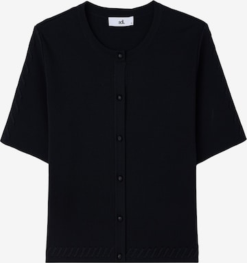 adl Strickjacke in Schwarz: Vorderseite