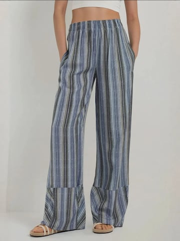 Hiccup Wide Leg Hose in Blau: Vorderseite
