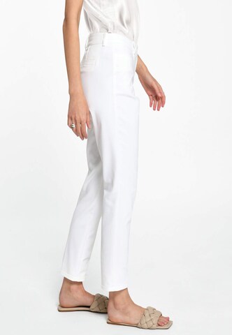 Regular Pantalon chino Fadenmeister Berlin en blanc