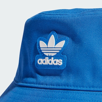 Chapeaux 'Adicolor Classic' ADIDAS ORIGINALS en bleu