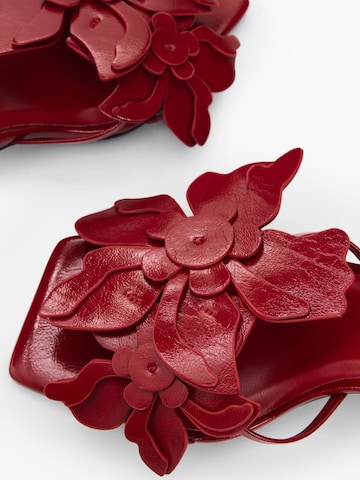 raudona Desigual Basutės su dirželiais