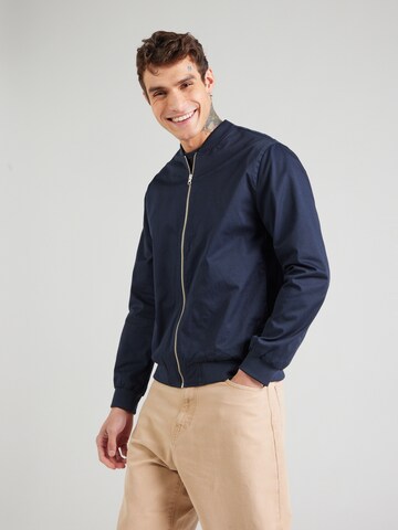 NOWADAYS Between-Season Jacket in Blue: front