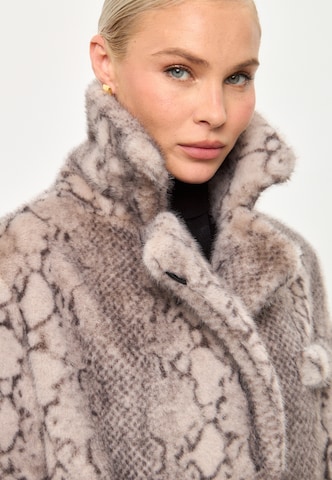 Manteau d’hiver CESARE GASPARI en gris