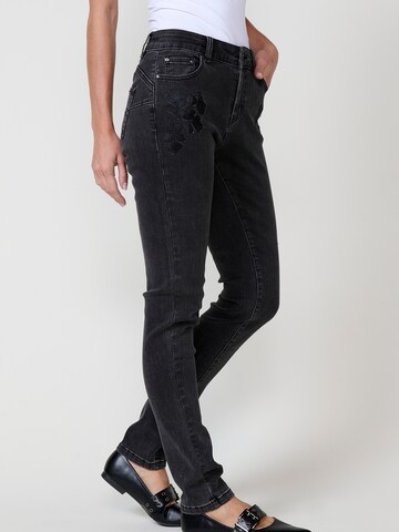 KOROSHI - Slimfit Vaquero en negro
