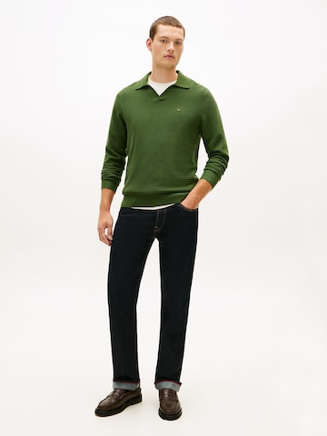 TOMMY HILFIGER Sweater in Green