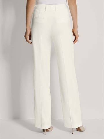 Effilé Pantalon chino MADELEINE en blanc