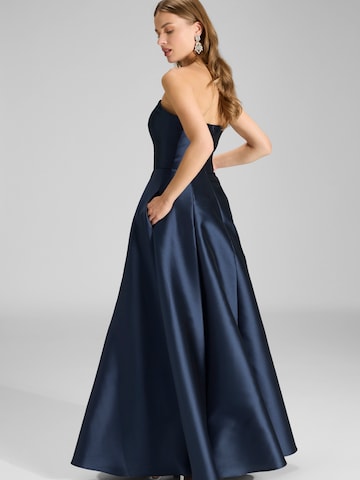 SWING Kleid in Blau