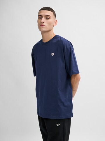 Hummel Shirt in Blue: front