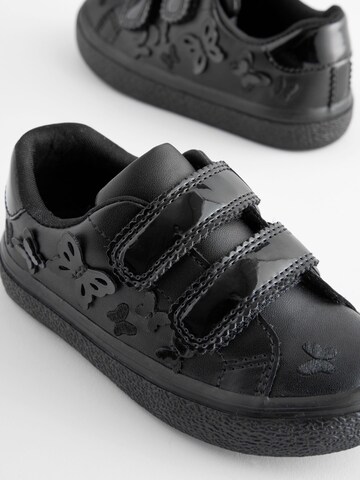Sneaker di Next in nero