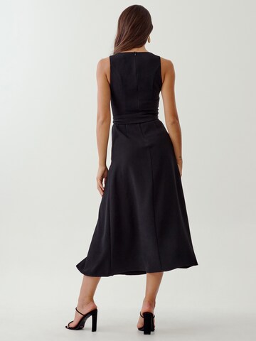 Tussah Kleid 'AVERY' in Schwarz: Rückseite