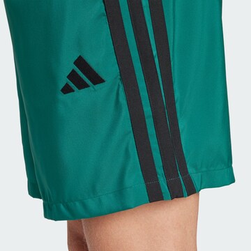 ADIDAS SPORTSWEAR regular Παντελόνι φόρμας 'Essentials Chelsea' σε πράσινο