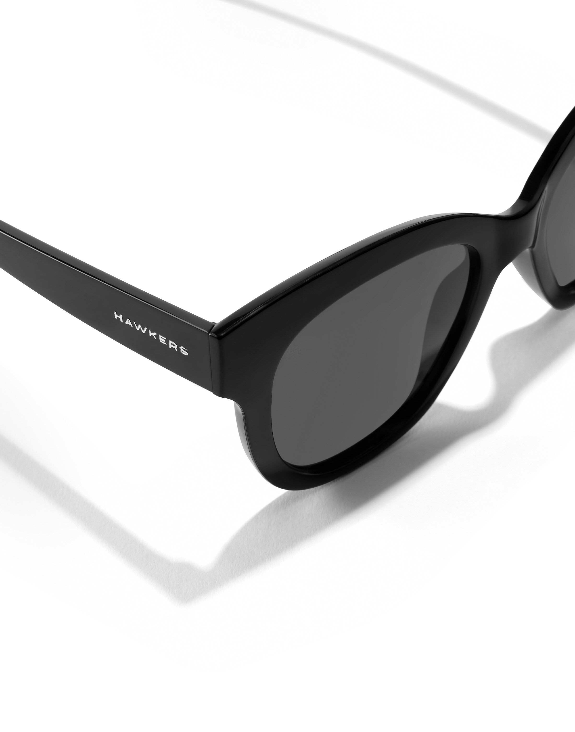 Lunettes de soleil 'Audrey Raw' HAWKERS en noir
