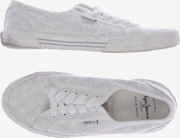 Pepe Jeans Sneakers & Trainers in 38 in White: front