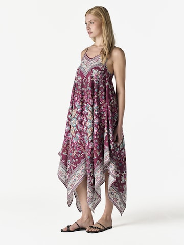 KOROSHI Mekko värissä punainen