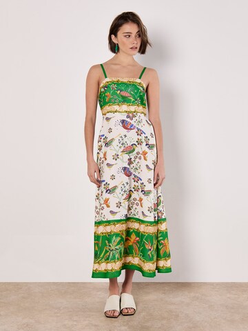 Robe ' ' Apricot en vert : devant