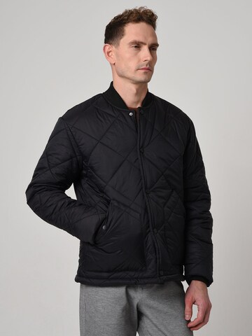 Antioch Übergangsjacke in Schwarz: Vorderseite