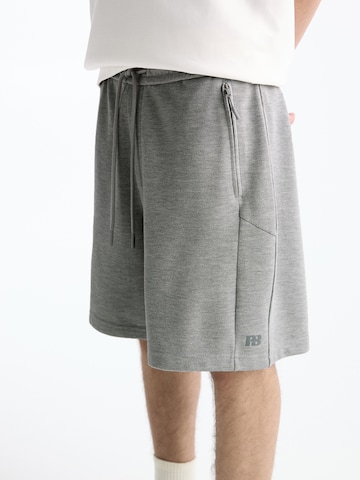 Loosefit Pantalon Pull&Bear en gris