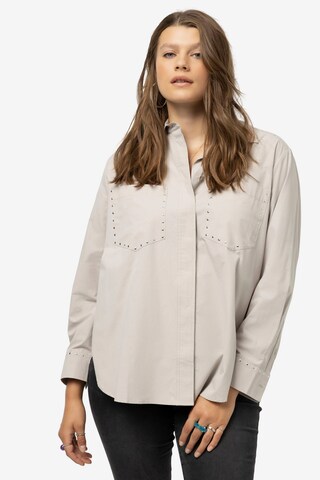 Studio Untold Blouse in Beige: front