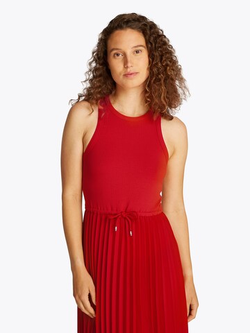 Robe TOMMY HILFIGER en rouge