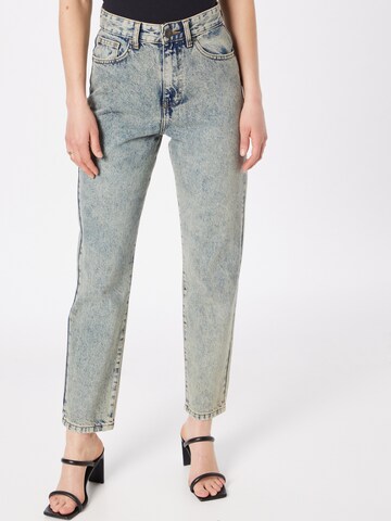 Nasty Gal Regular Jeans in Blue: front