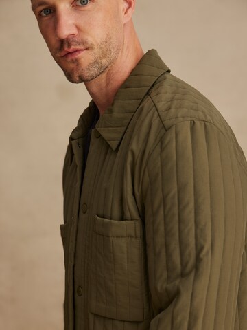 DAN FOX APPAREL Between-season jacket 'Edward' in Green