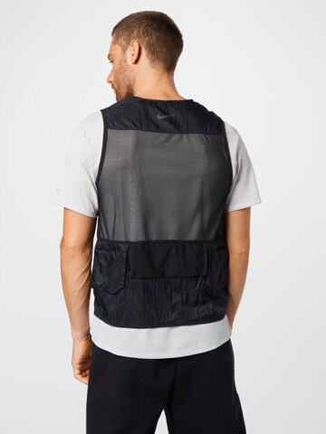 NIKE Sportbodywarmer 'Division Pinnacle' in Zwart