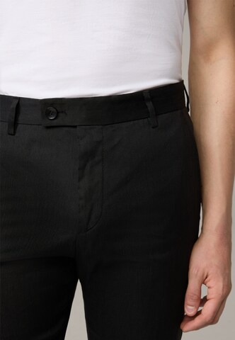 Coupe slim Pantalon à plis STRELLSON en noir