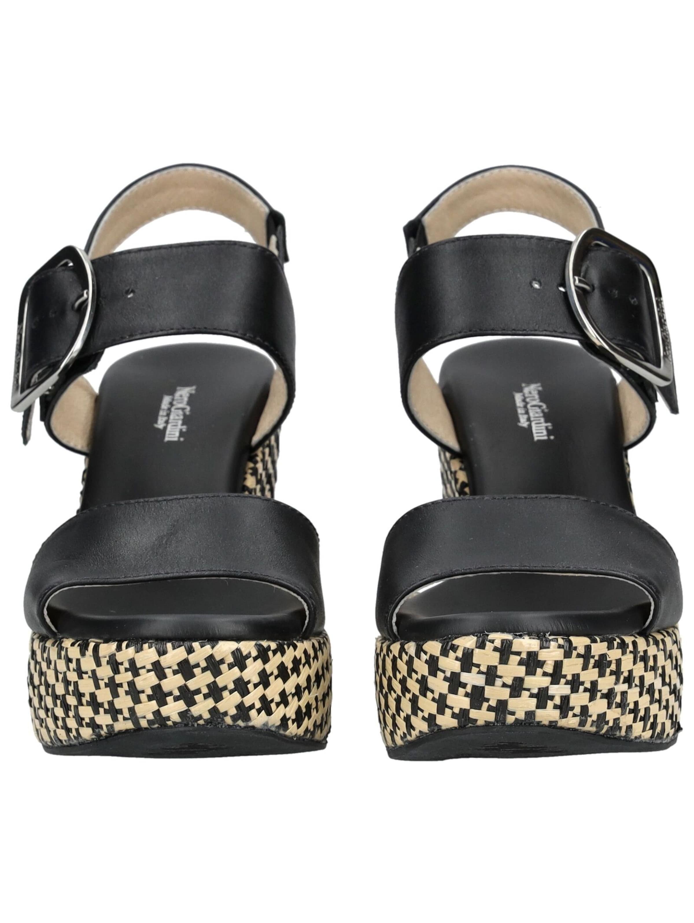 Sandalo di Nero Giardini in nero