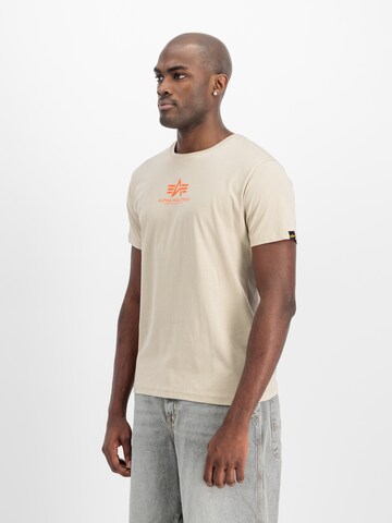 ALPHA INDUSTRIES T-shirt i beige