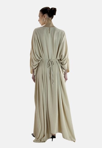 Abito di Elara in beige