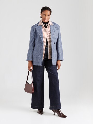 Blazer & Other Stories en bleu