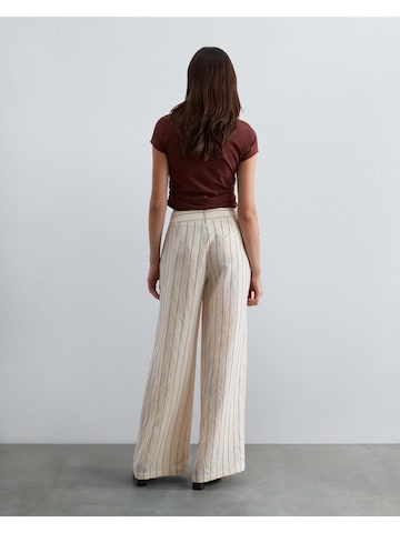 Regular Pantaloni de la Scalpers pe bej