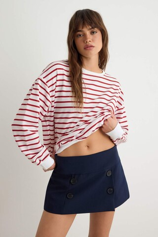 Sweat-shirt Trendyol en rouge : devant