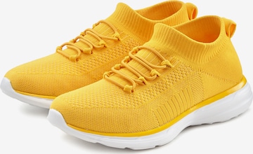 LASCANA Slip-Ons in Yellow
