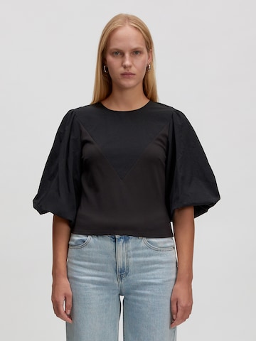 EDITED - Camiseta talla grande 'Ladina' en negro: frente