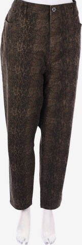 Stooker Pants in 4XL in Brown: front