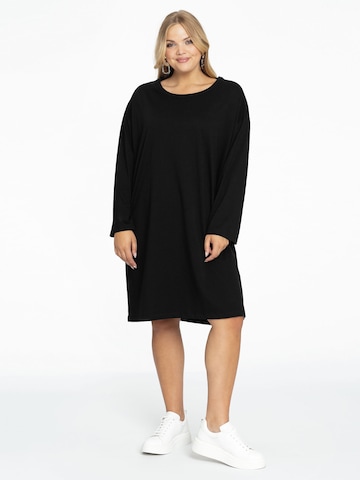 Yoek Tunic in Black