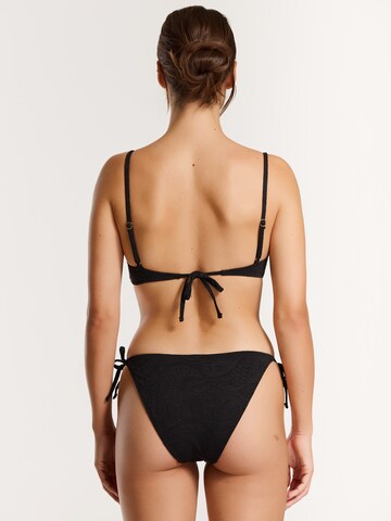 Triangolo Bikini 'Leah Scoop' di Shiwi in nero