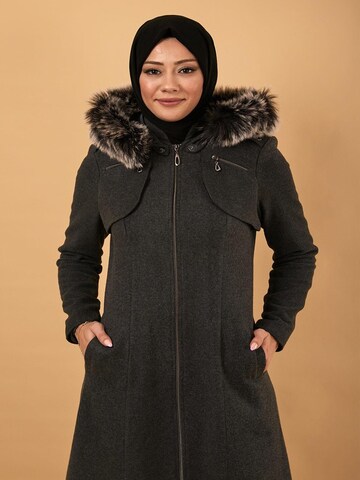 MODAMIHRAM Winter Coat in Grey