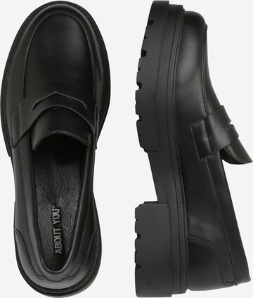 ABOUT YOU Halbschuhe 'Valerie Loafer' in Schwarz