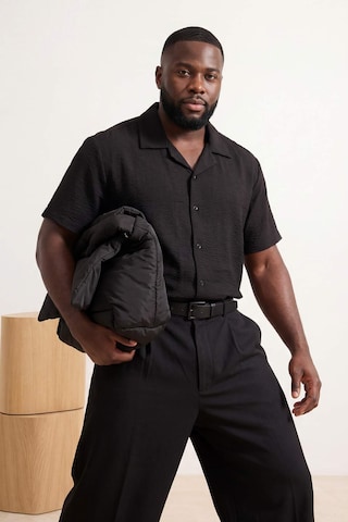 Trendyol Regular Fit Hemd in Schwarz: Vorderseite