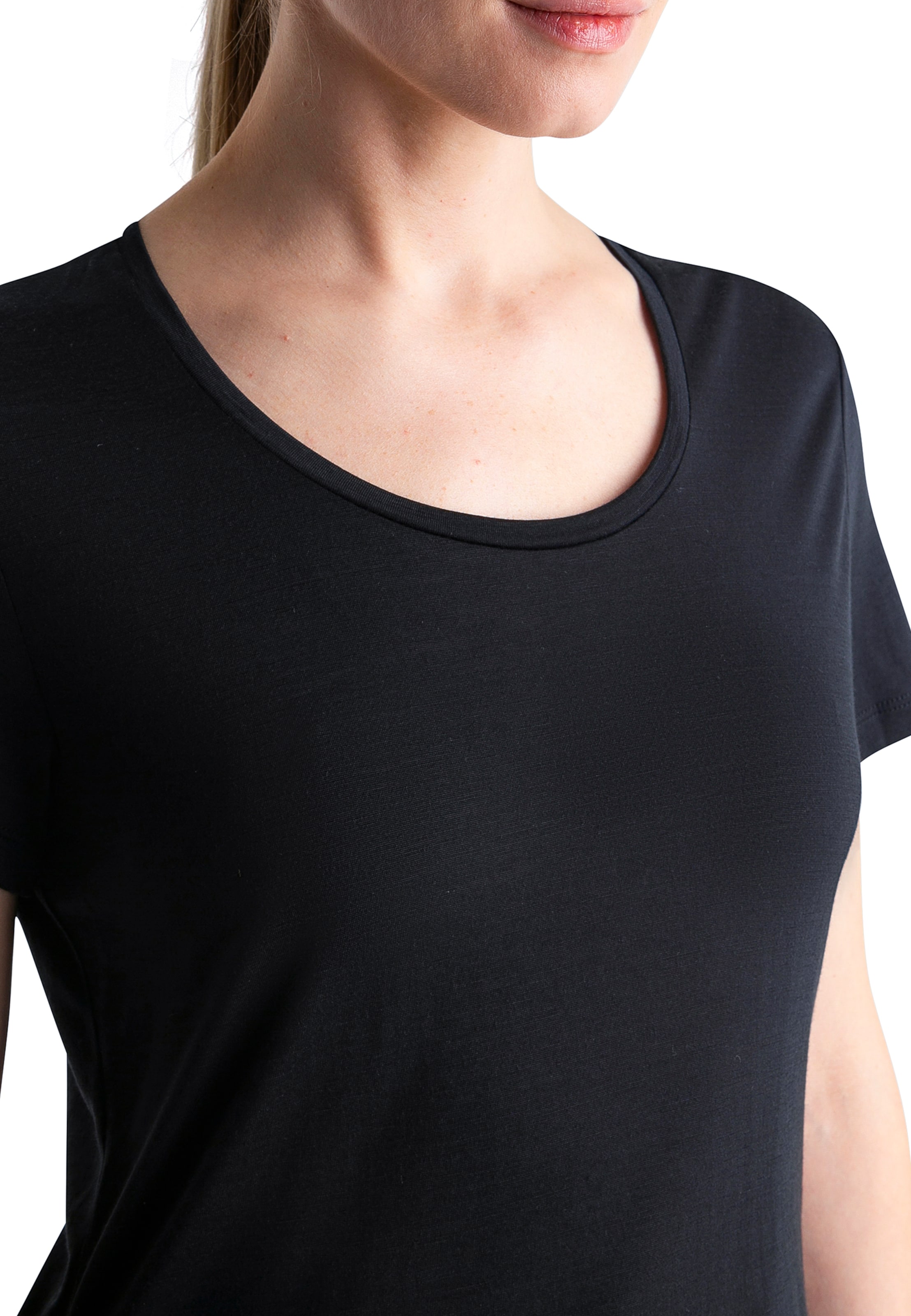 ICEBREAKER Performance shirt 'Sphere III Scoop' in Black