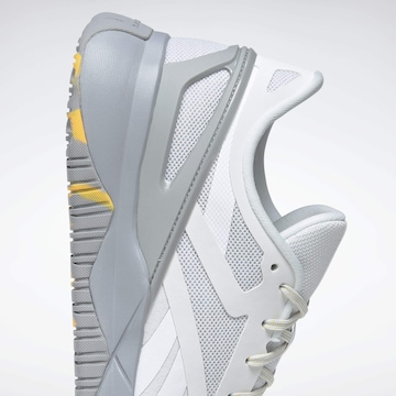 Scarpa sportiva 'Nanoflex TR' di Reebok in grigio