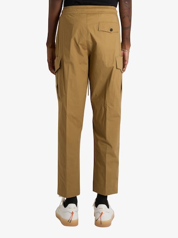 Effilé Pantalon à pince Yes London en beige