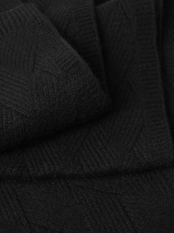 Fular 'Magenar' de la TATUUM pe negru