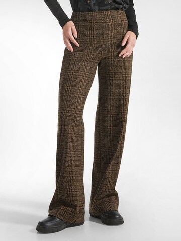 DEHA Slim fit Trousers in Brown
